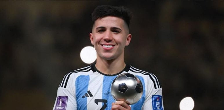 Enzo Fernandez, a target for Liverpool, has reportedly agreed to a move to Chelsea.